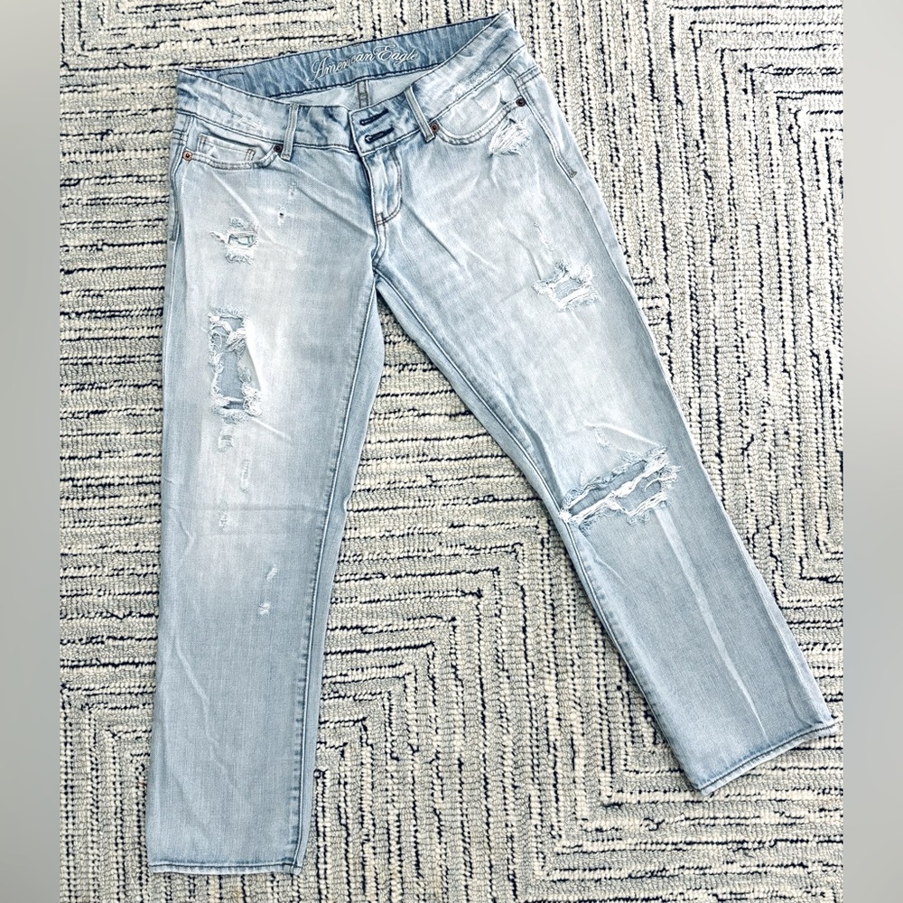 Vintage America Eagle Distressed Cropped Jeans 100% Cotton. Excellent Condition!